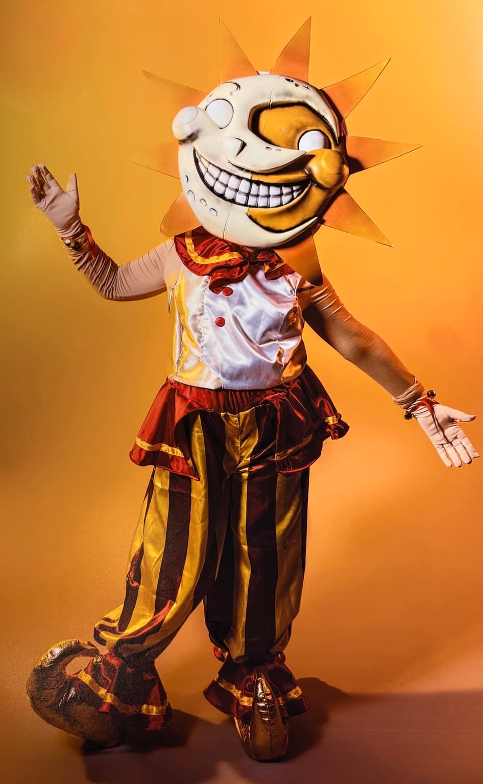 Custom full-size character cosplay build
